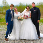 Treffen sich zwei Brautpaare beim Shooting ...